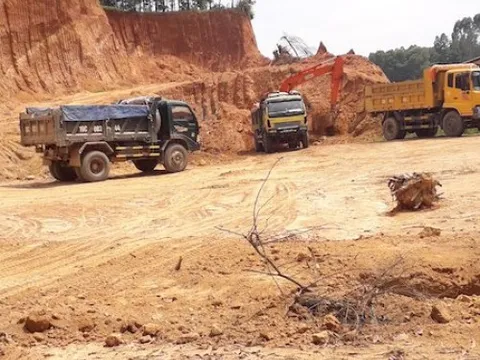 Cẩm Khê - Phú Thọ: Công ty Gạch tuynel Hoàng Việt tiêu thụ đất khai thác trái phép